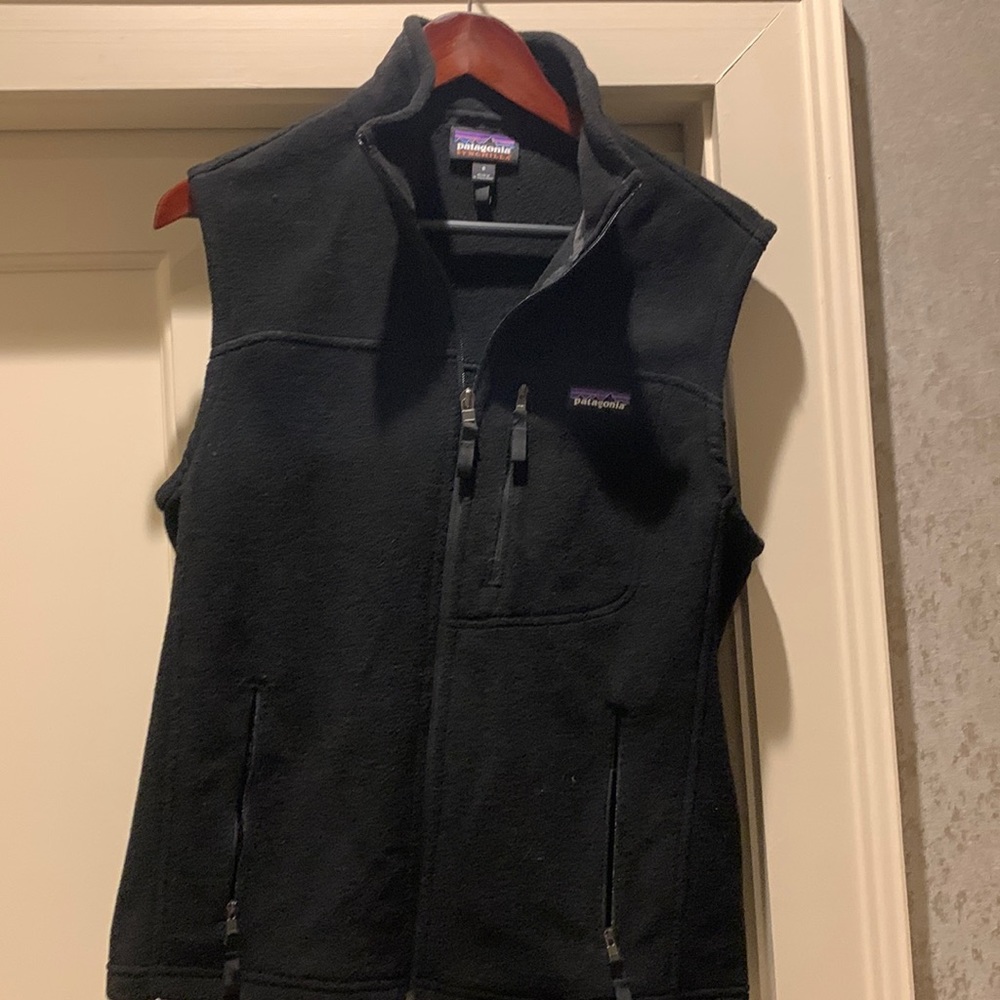 Patagonia synchilla black vest with side pockets and chest pocket- never worn